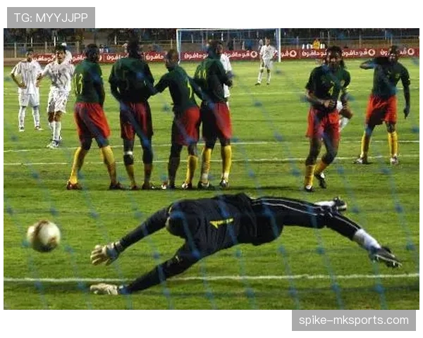 奥纳纳神勇扑救助喀麦隆队赢得世界杯预选赛关键胜利，状态强势回暖