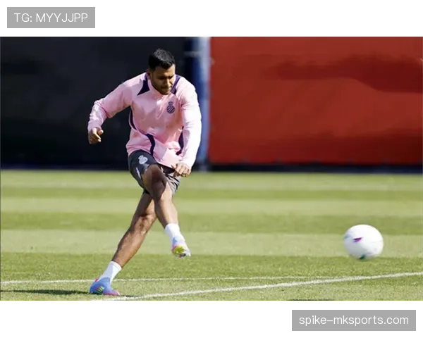 奥萨苏纳防线稳固连战不败,状态回暖成焦点 奥萨苏纳防线稳固连战不败,状态回暖成焦点