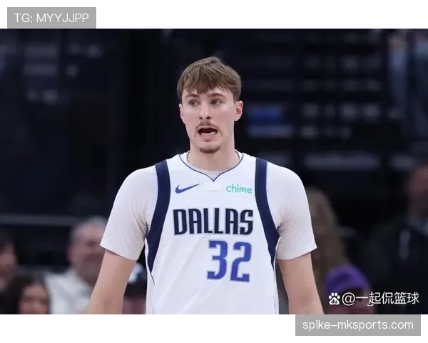 弗拉格内线挡拆制造错位，拉开禁区防守胜过中锋