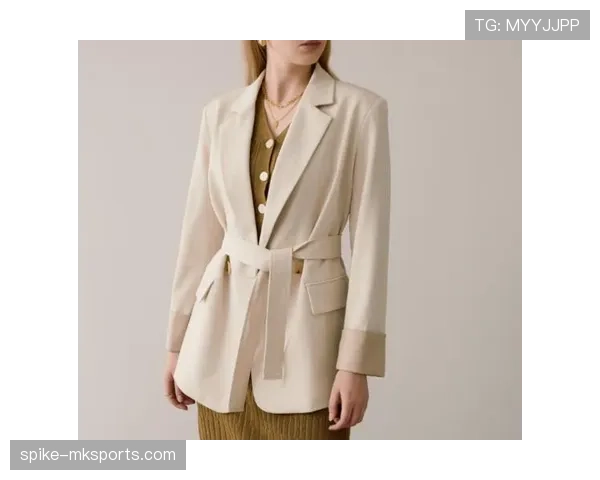 威少衣柜里塞满西装，训练完直接走红毯？